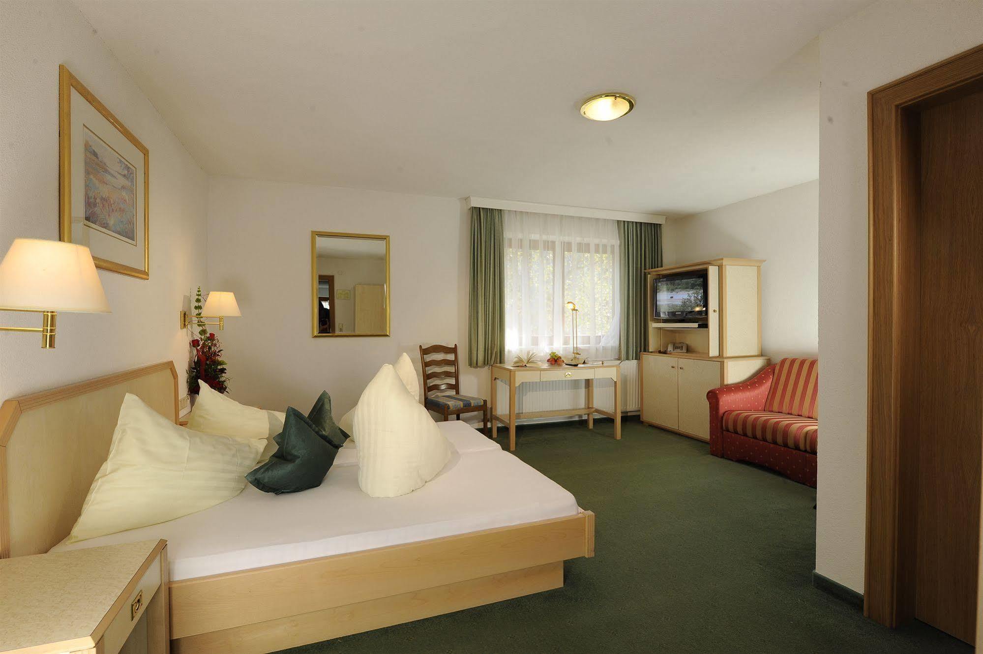 Hotel Alpina Superior بيتنيو آم أرلبرغ المظهر الخارجي الصورة