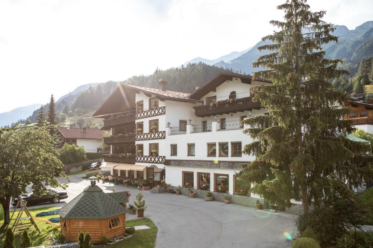 Hotel Alpina Superior بيتنيو آم أرلبرغ المظهر الخارجي الصورة
